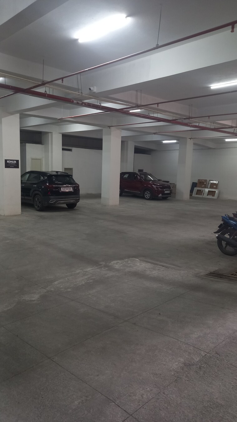  Parking, banjara-kamal Commercial Office Space 8600 Sq.Ft. In Banjara Hills Hyderabad 9135569