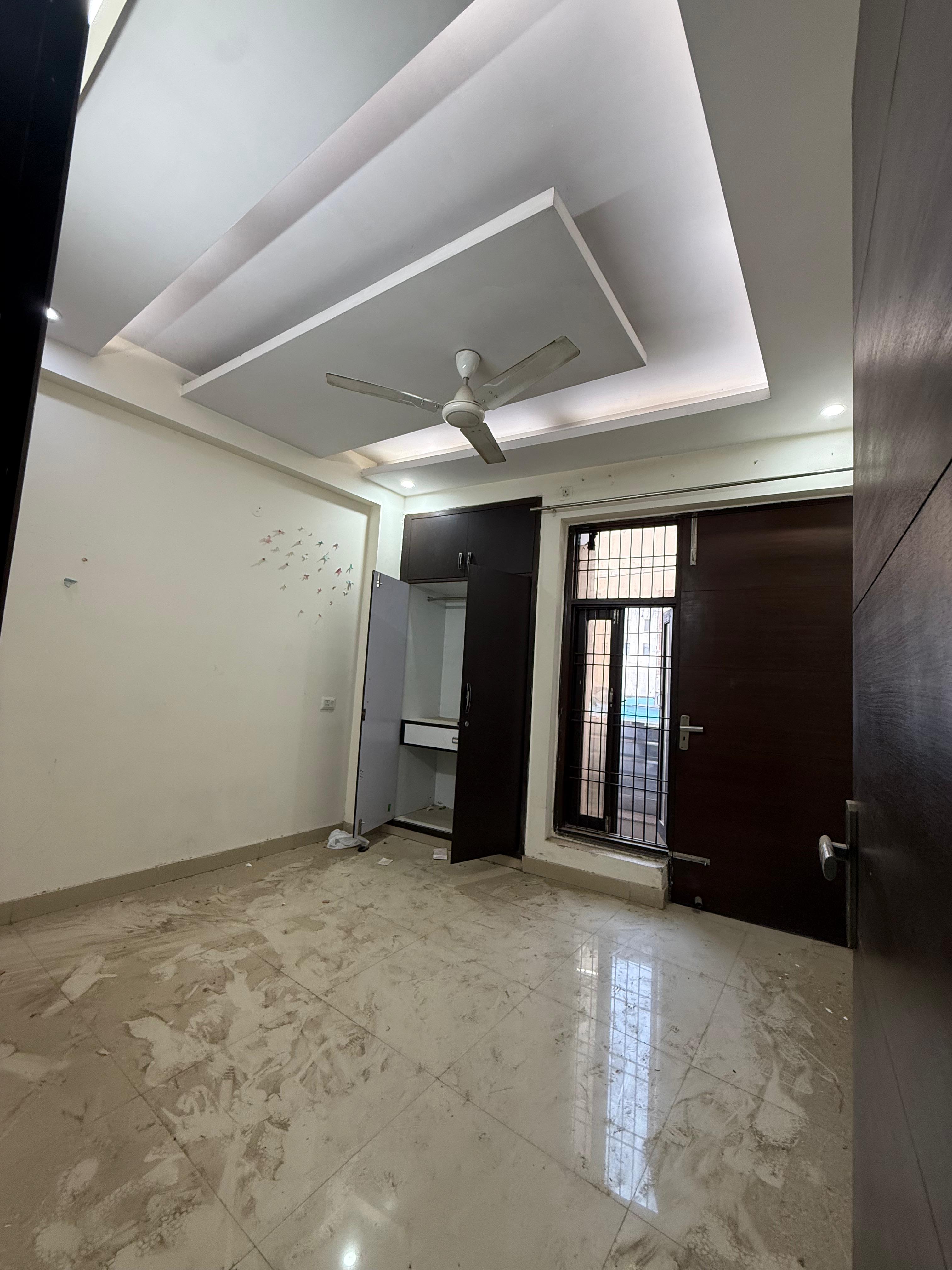 2 BHK Builder Floor For Rent in Chattarpur