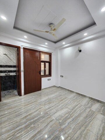 Room in 2 BHK Builder Floor at Chattarpur – for Rent
