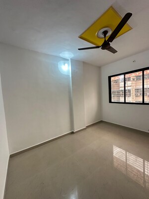 Room in 6 BHK Apartment at Kanakia Challengers, Kandivali East – for Sale