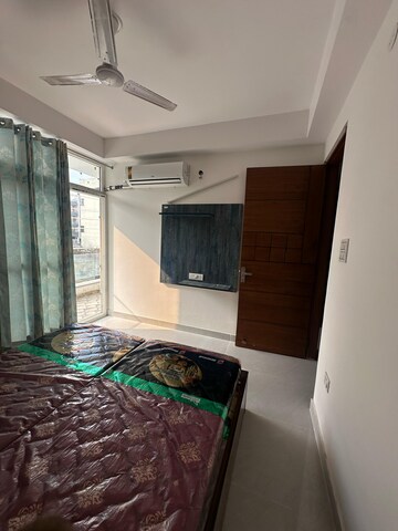 Bedroom in 3 BHK Builder Floor at Dehradun Cantt – for Rent