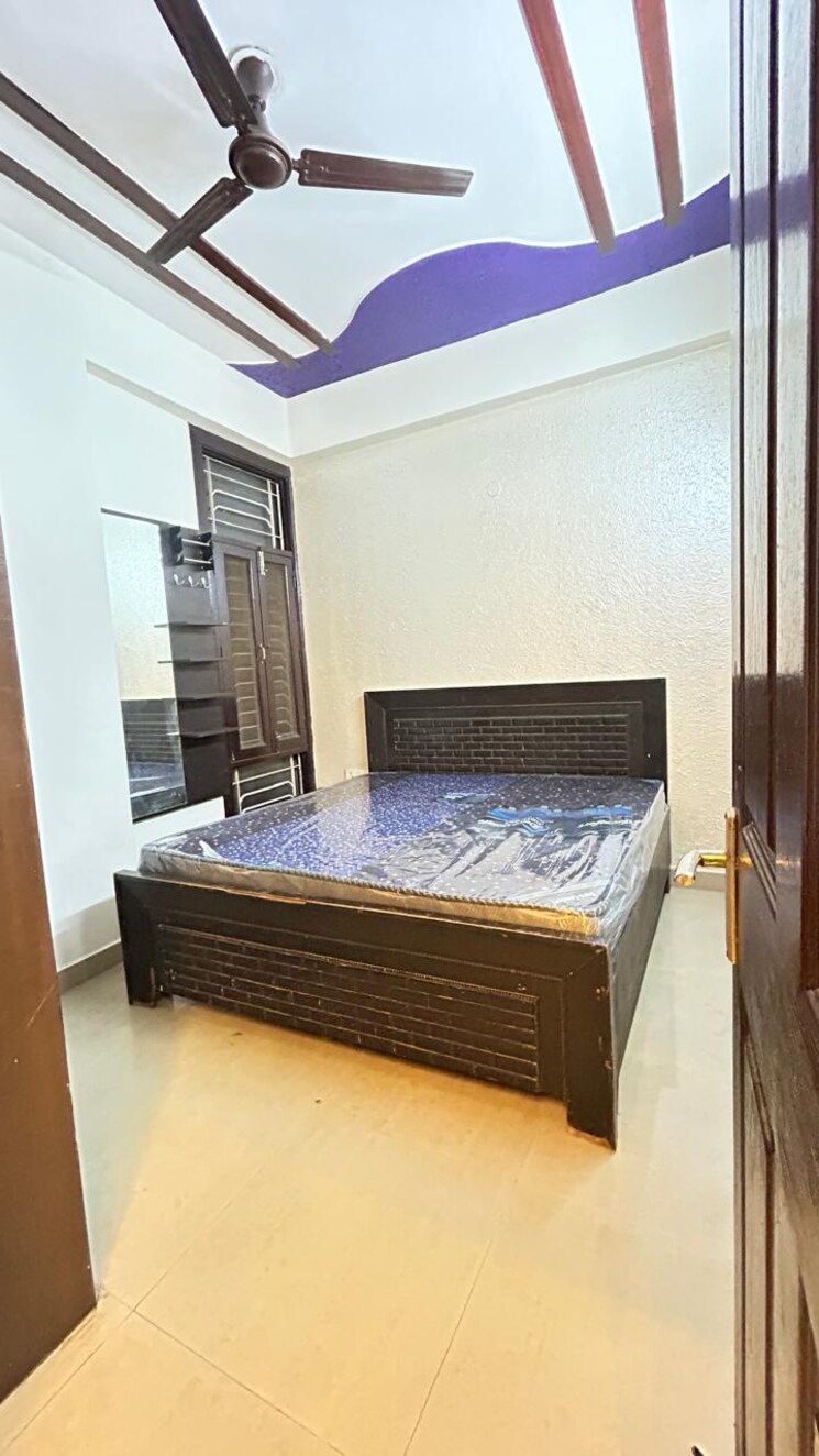 Bedroom, shipra-srishti 3 Bedroom 2500 Sq.Ft. Apartment In Ahinsa Khand 1 Ghaziabad 9135655