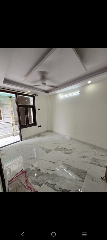 Room in 1 BHK Builder Floor at Saket – for Rent