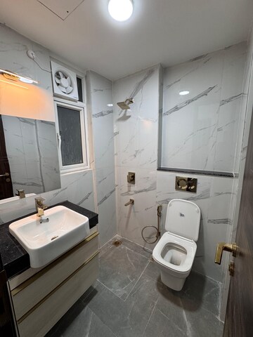 Team Area in 3 BHK Apartment at Ireo Skyon, Sector 60 – for Sale