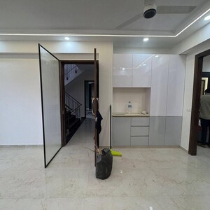 Parking in 2.5 BHK Builder Floor at Smart World Gems, Sector 89 – for Sale