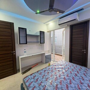 Bedroom in 2.5 BHK Builder Floor at Smart World Gems, Sector 89 – for Sale