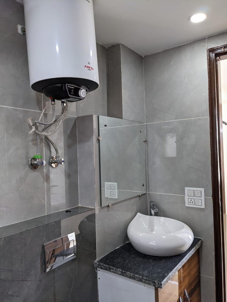 Bathroom, the-new-greenwood 4 Bedroom 2750 Sq.Ft. Apartment In Sector 52 Gurgaon 9135711
