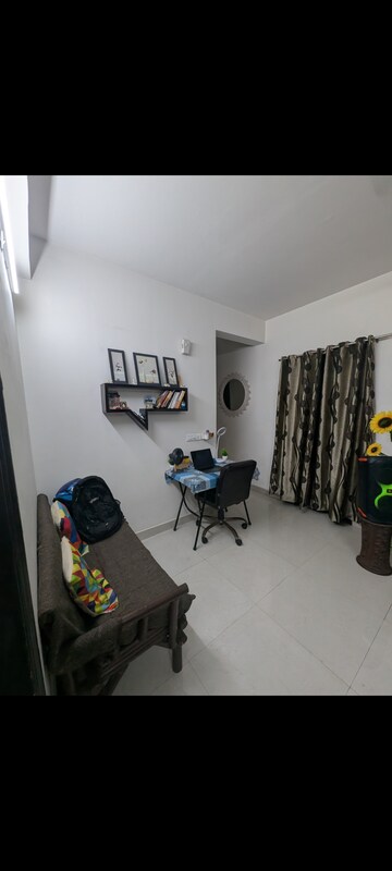 Team Area in 1.5 BHK Apartment at Signature The Serenas, Sohna Sector 36 – for Rent