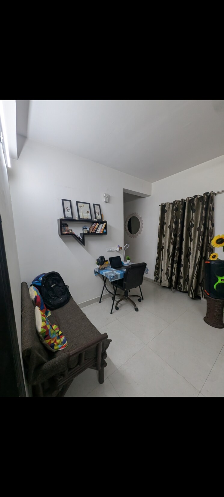 Team Area, signature-the-serenas 1.5 Bedroom 511 Sq.Ft. Apartment In Sohna Sector 36 Gurgaon 9135716