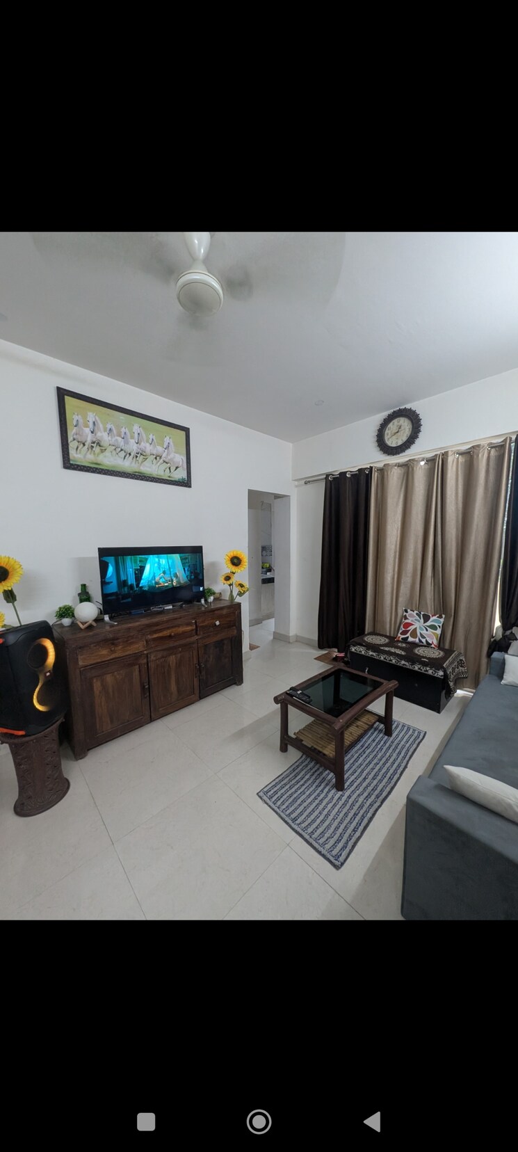 Living Room, signature-the-serenas 1.5 Bedroom 511 Sq.Ft. Apartment In Sohna Sector 36 Gurgaon 9135716