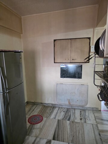 Furnished Amenities in 1.5 BHK Apartment at Kamla Airbus, Andheri East – for Rent