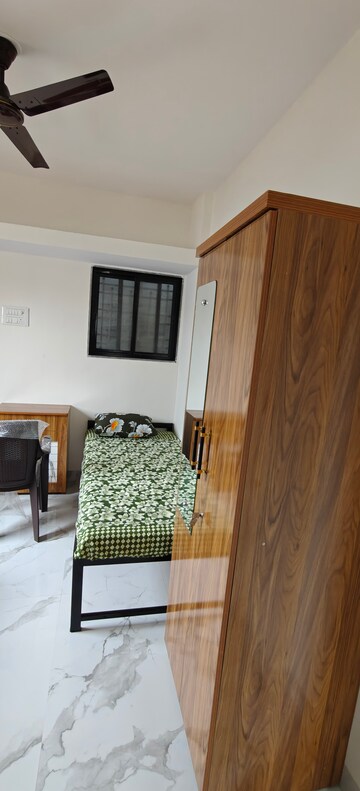 Bedroom in  Pg at Gokhalenagar – for Rent