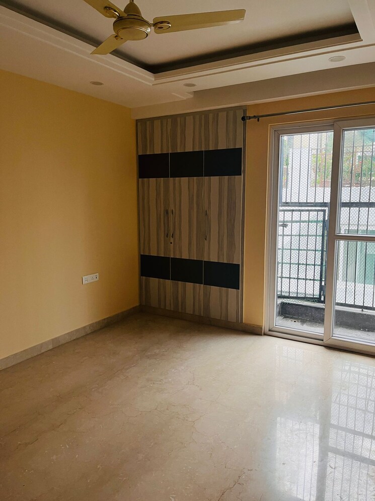 Room, saket 4 Bedroom 3600 Sq.Ft. Builder Floor In Saket Delhi 9135752