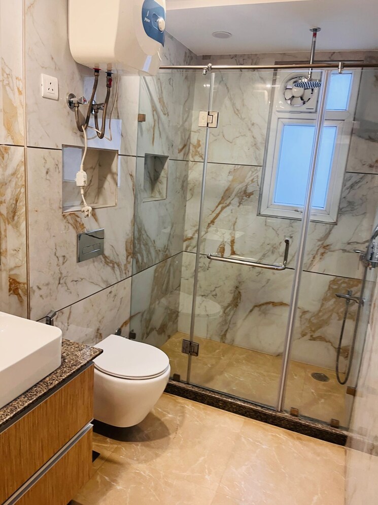 Bathroom, saket 4 Bedroom 3600 Sq.Ft. Builder Floor In Saket Delhi 9135752