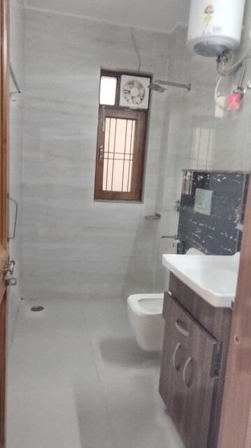 Bathroom in 3 BHK Apartment at Krishna Homes Gurgaon, Sector 14 – for Rent