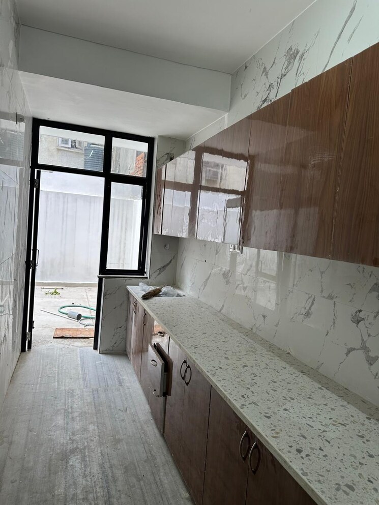 Balcony, krishna-homes-gurgaon 3 Bedroom 1500 Sq.Ft. Apartment In Sector 14 Gurgaon 9135795