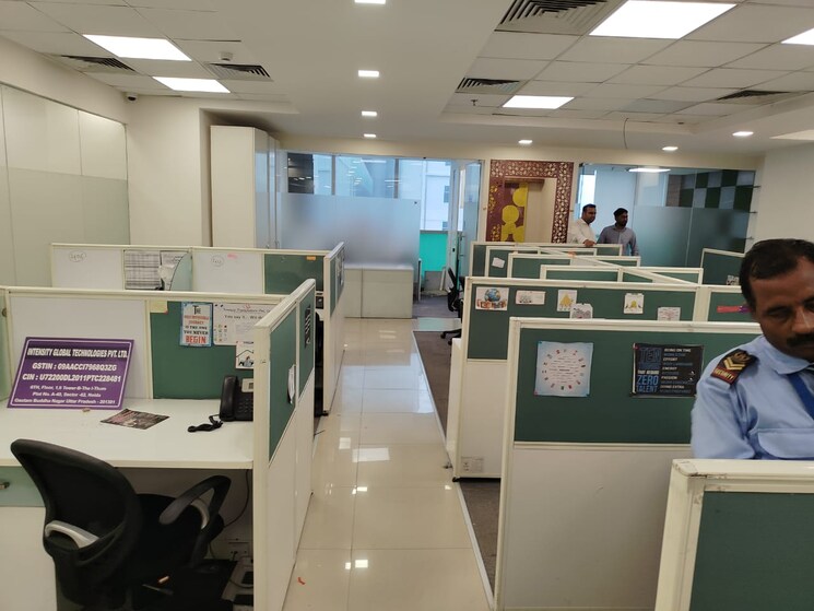 Team Area, sector 62 Commercial Office Space 2700 Sq.Ft. In Sector 62 Noida 9135844