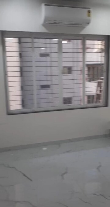Room in 2 BHK Apartment at Tattva Mittal Cove, Andheri West – for Rent