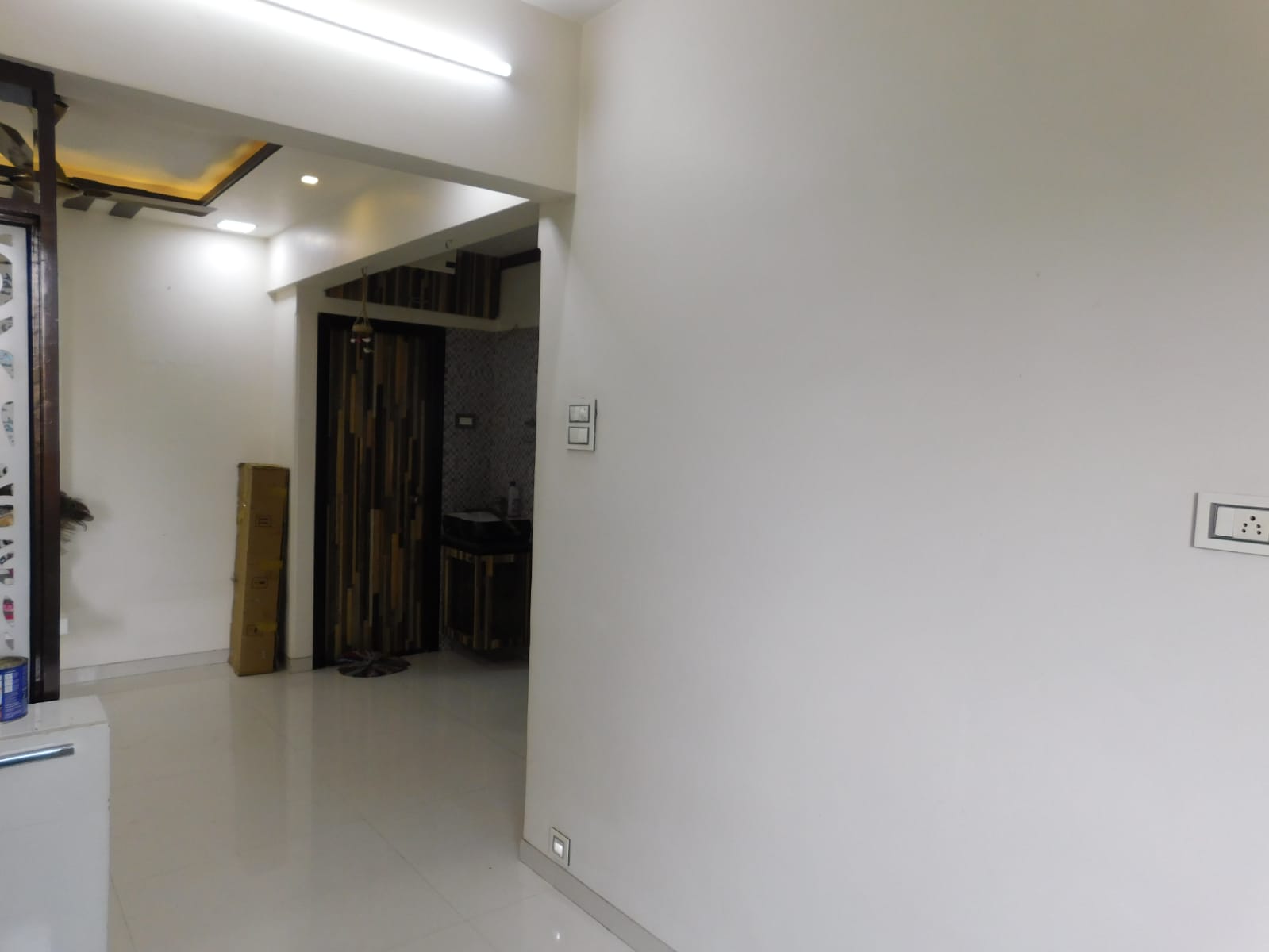 2 BHK + Extra Room Apartment For Rent in Raj Vaikunth CHS