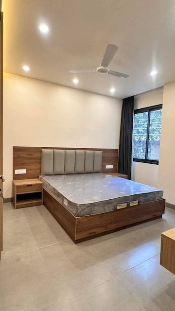 Bedroom in 2 BHK Builder Floor at Palam Vihar – for Rent