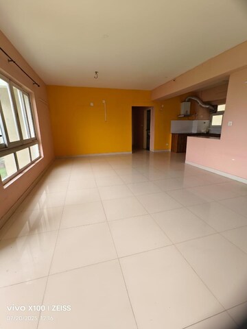 Room in 3.5 BHK Apartment at Elita Garden Vista, New Town – for Sale