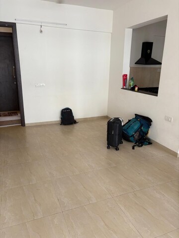 Room in 2 BHK Apartment at Kadamba Plateau – for Rent