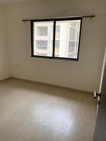 Room in 2 BHK Apartment at Kadamba Plateau – for Rent