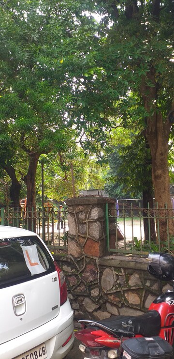 3 BHK Builder Floor – Garden View at Veera Safdarjung Enclave, Safdarjung Enclave - for Rent