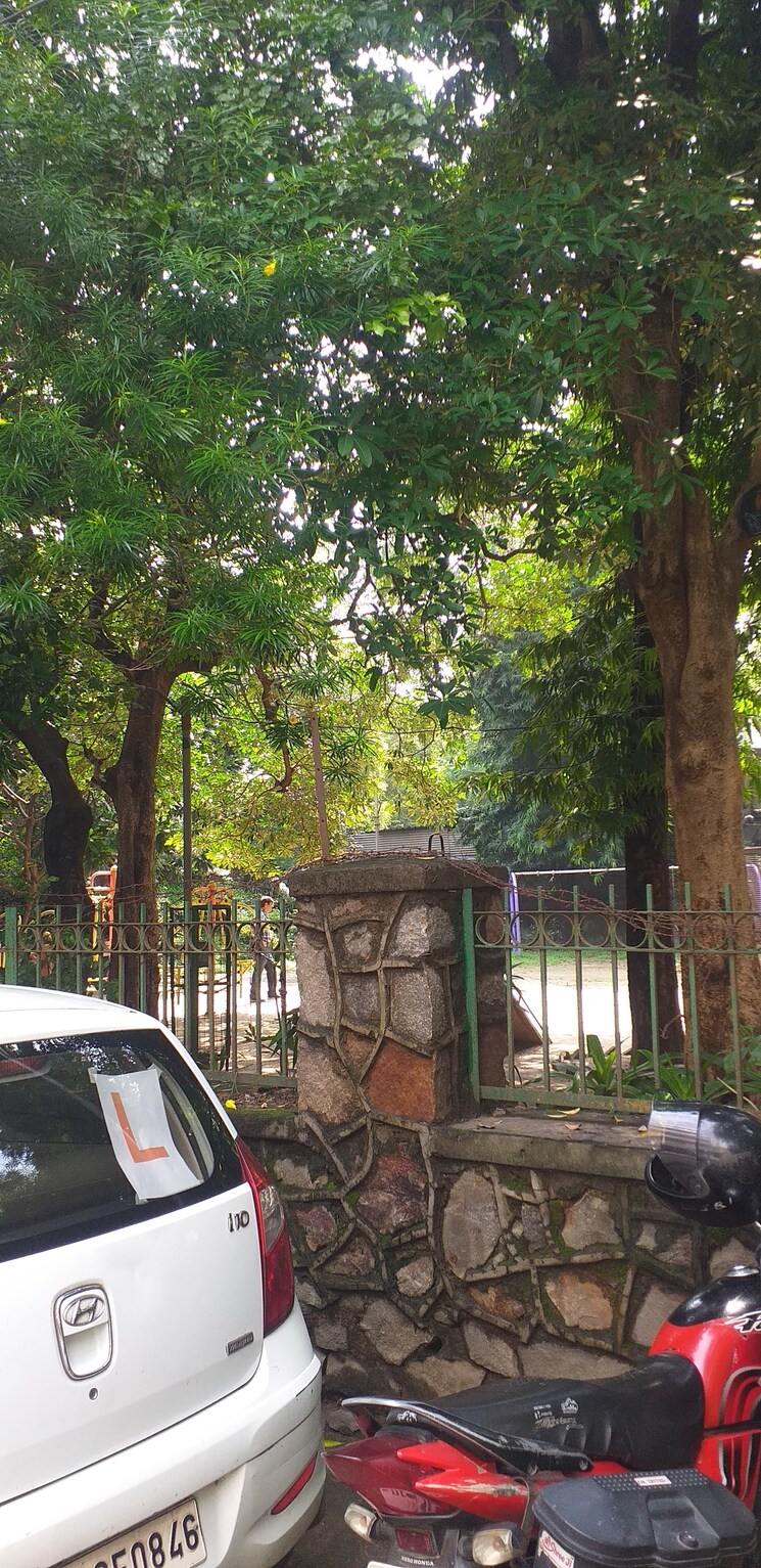 Garden, veera-safdarjung-enclave 3 Bedroom 1600 Sq.Ft. Builder Floor In Safdarjung Enclave Delhi 9135960