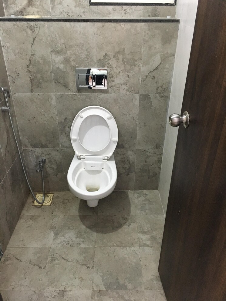 Bathroom, signet-yogeshwar-chs 3 Bedroom 1153 Sq.Ft. Apartment In Dahanukar Colony Pune 9136074