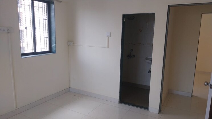 Room, tilak nagar 3 Bedroom 750 Sq.Ft. Apartment In Tilak Nagar Mumbai 9136246