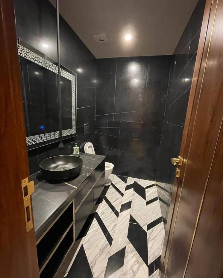 Attached Bathroom, palam vihar 4 Bedroom 2400 Sq.Ft. Builder Floor In Palam Vihar Gurgaon 9136312