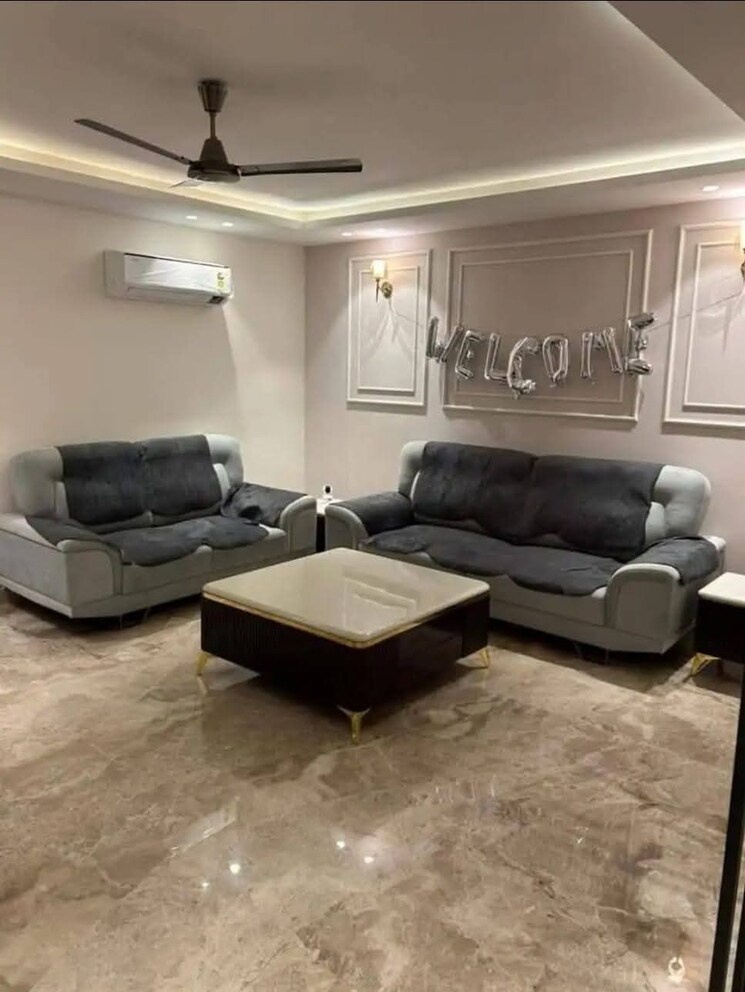 Living Room, palam vihar 4 Bedroom 1800 Sq.Ft. Builder Floor In Palam Vihar Gurgaon 9136339