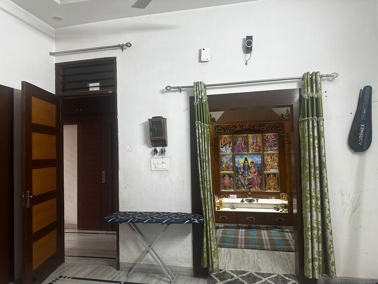 Living Room, sector 2 6 Bedroom 500 Sq.Ft. Independent House In Sector 2 Panchkula 9136461