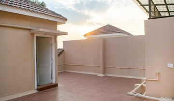 Room in 5 BHK Independent House at Mahadevpura – for Sale