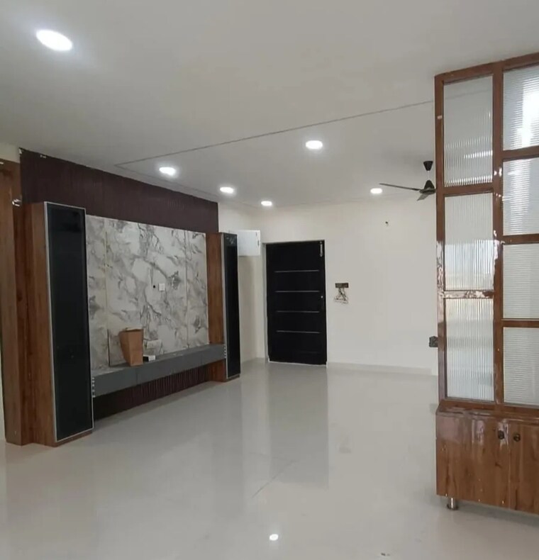 Room, puri-diplomatic-greens-phase-i 3 Bedroom 1700 Sq.Ft. Apartment In Sector 111 Gurgaon 9136510