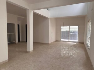 Room in 4 BHK Villa at Muppas Indraprastha, Tellapur – for Sale