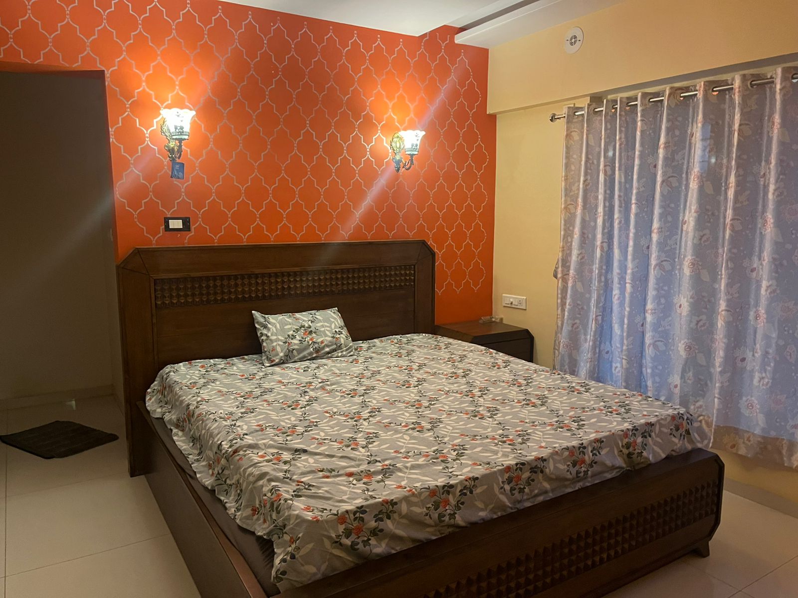 2 BHK 1050 Sq.Ft. Apartment in Supriya Towers