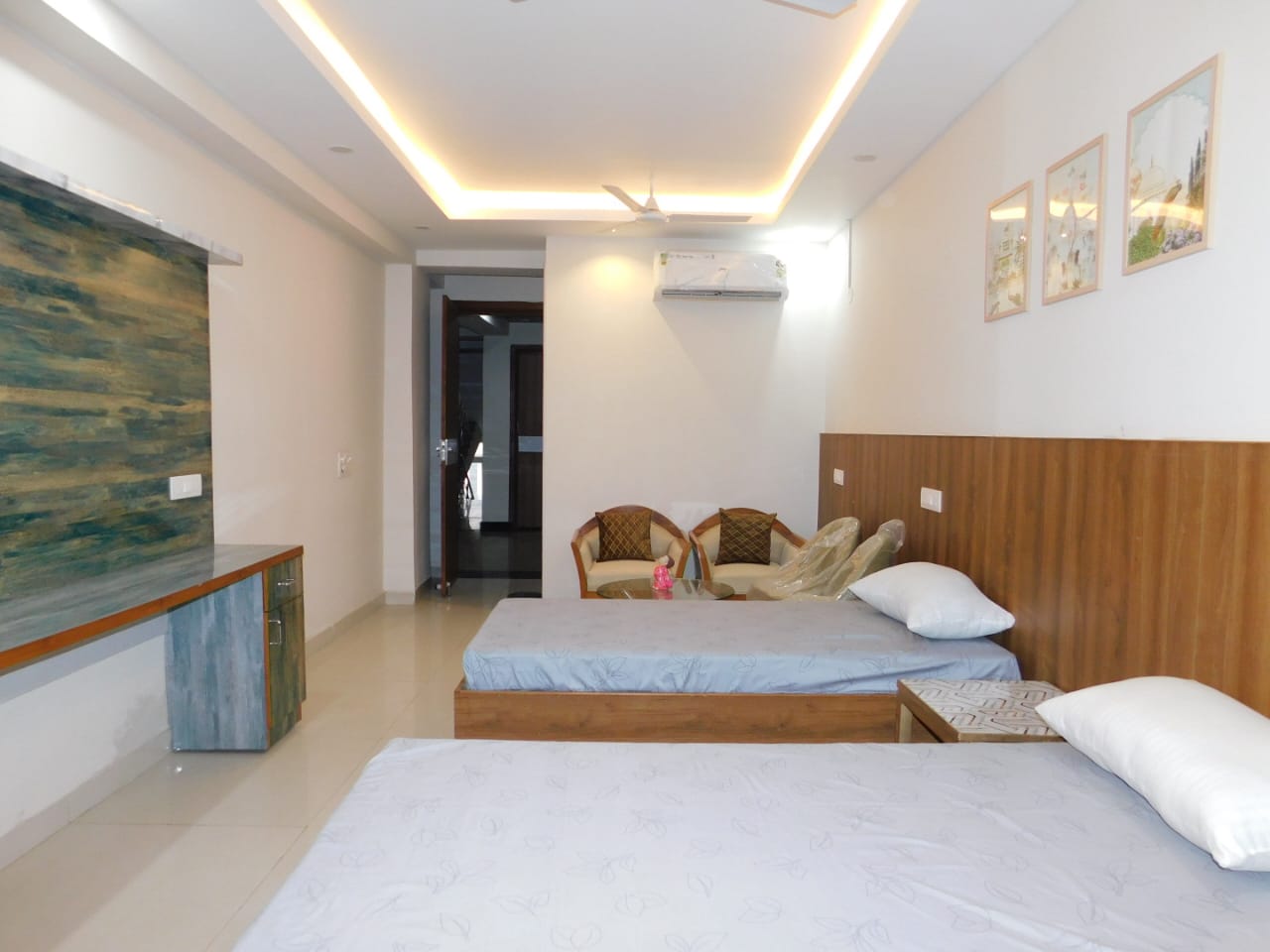 1 BHK Builder Floor For Rent in Juhu