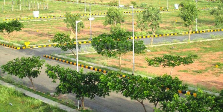 Garden, sushma-valencia 3 Bedroom 2250 Sq.Ft. Apartment In International Airport Road Zirakpur 9136654