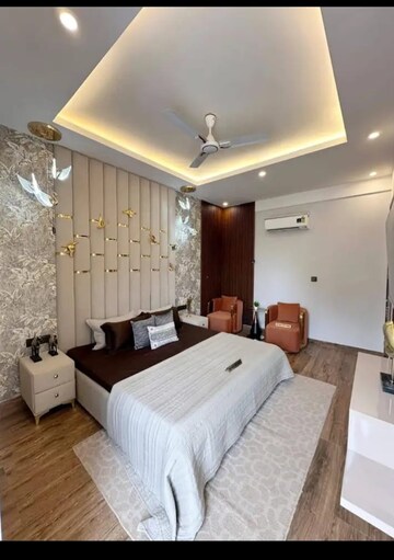 Team Area in 6+ BHK Independent House at Uday Arden 45, Sector 45 – for Rent