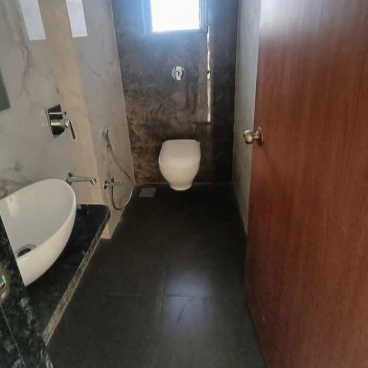 Bathroom, giriraj-silver-star 2 Bedroom 950 Sq.Ft. Apartment In Kamothe Sector 18 Navi Mumbai 9136800