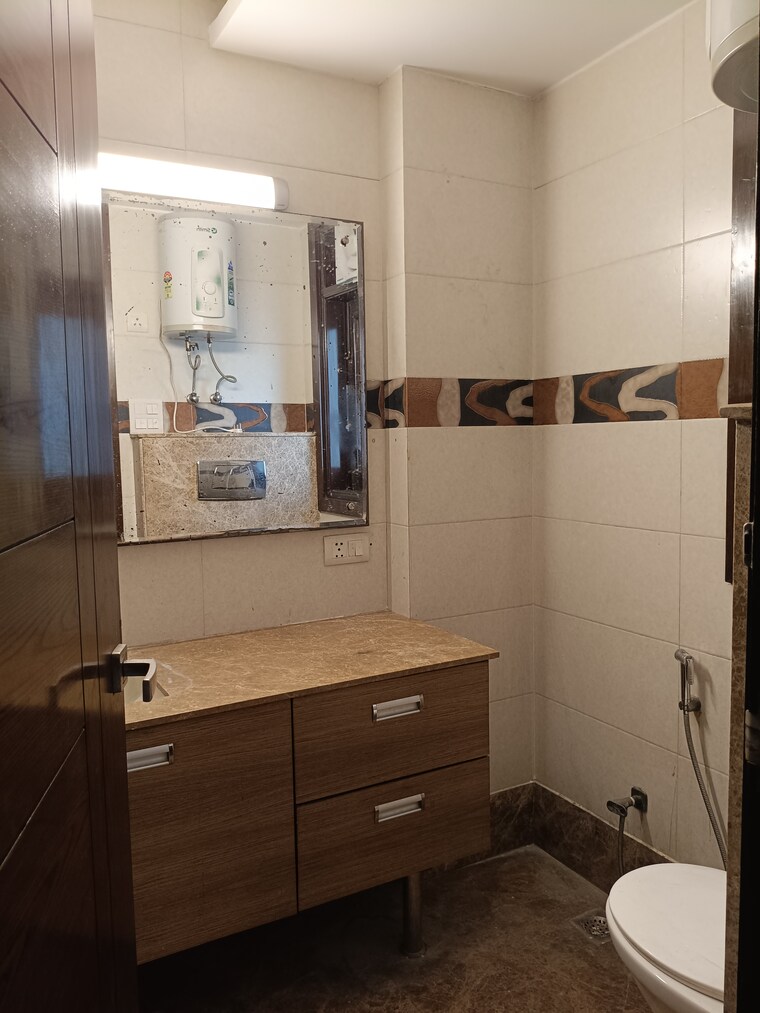 Kitchen, maharani bagh 4 Bedroom 501 Sq.Yd. Independent House In Maharani Bagh Delhi 9136848