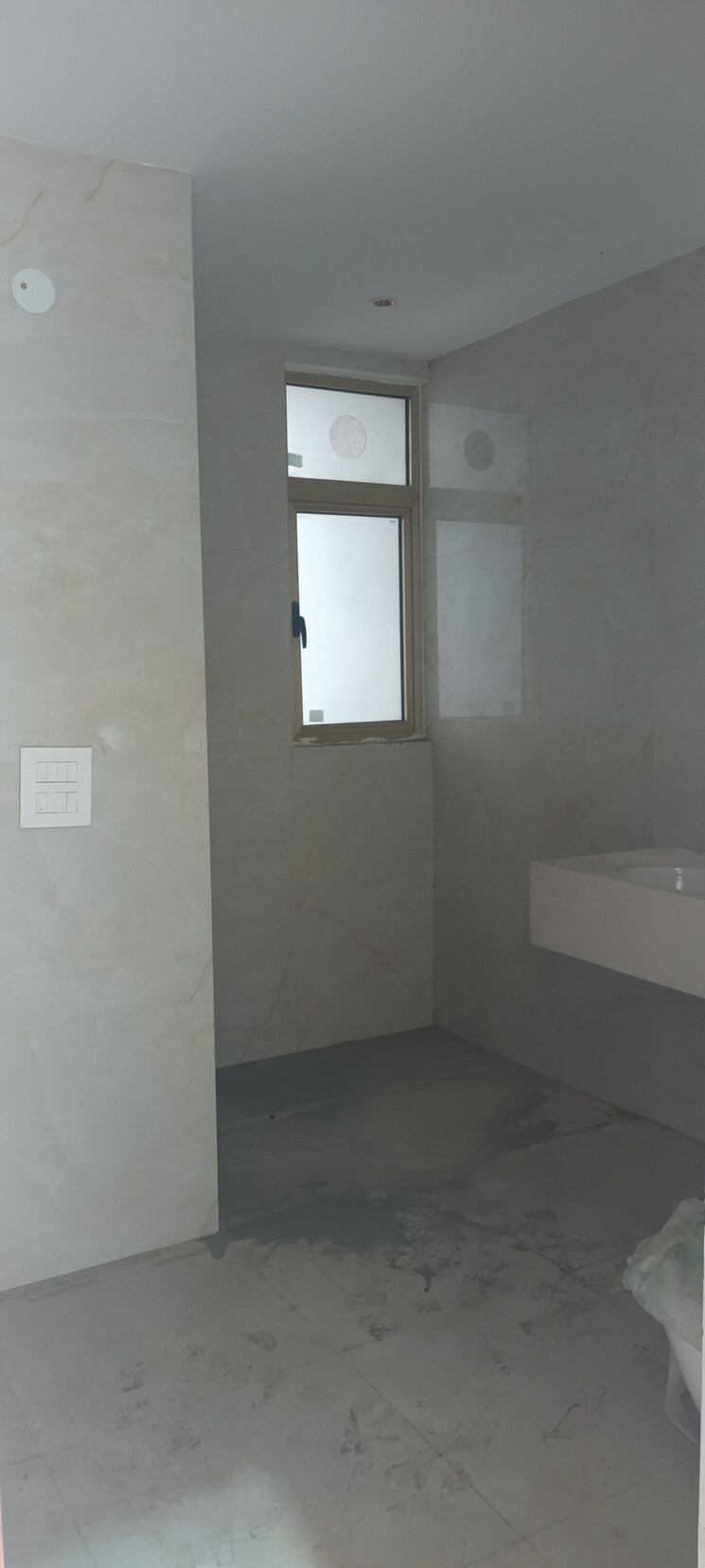 Bathroom, ramprastha greens 4 Bedroom 2650 Sq.Ft. Apartment In Ramprastha Greens Ghaziabad 9060283