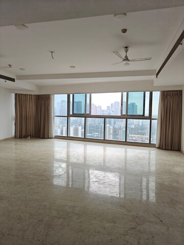 Room in 4 BHK Apartment at Bombay Realty Island City Center, Wadala – for Rent