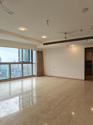 Room in 4 BHK Apartment at Bombay Realty Island City Center, Wadala – for Rent