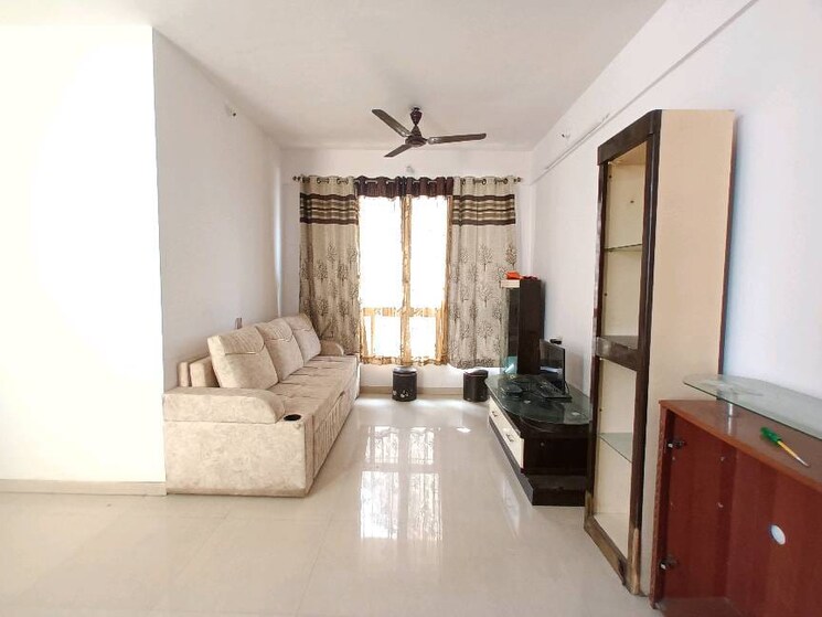 Living Room, vini-garden 2 Bedroom 600 Sq.Ft. Apartment In Borivali West Mumbai 9136883