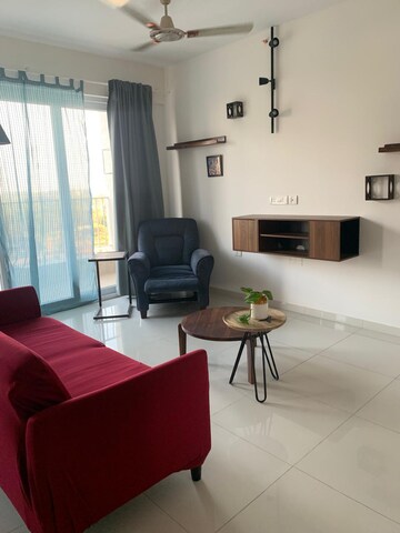 Team Area in 2 BHK Apartment at Godrej Aqua, International Airport Road – for Rent