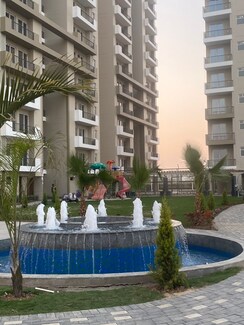 4 BHK + Servant Room Apartment For Sale in Artique Uptown Skylla
