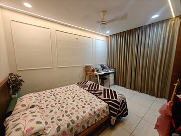 Bedroom in 3 BHK Apartment at Marina Skies, Hi Tech City – for Rent